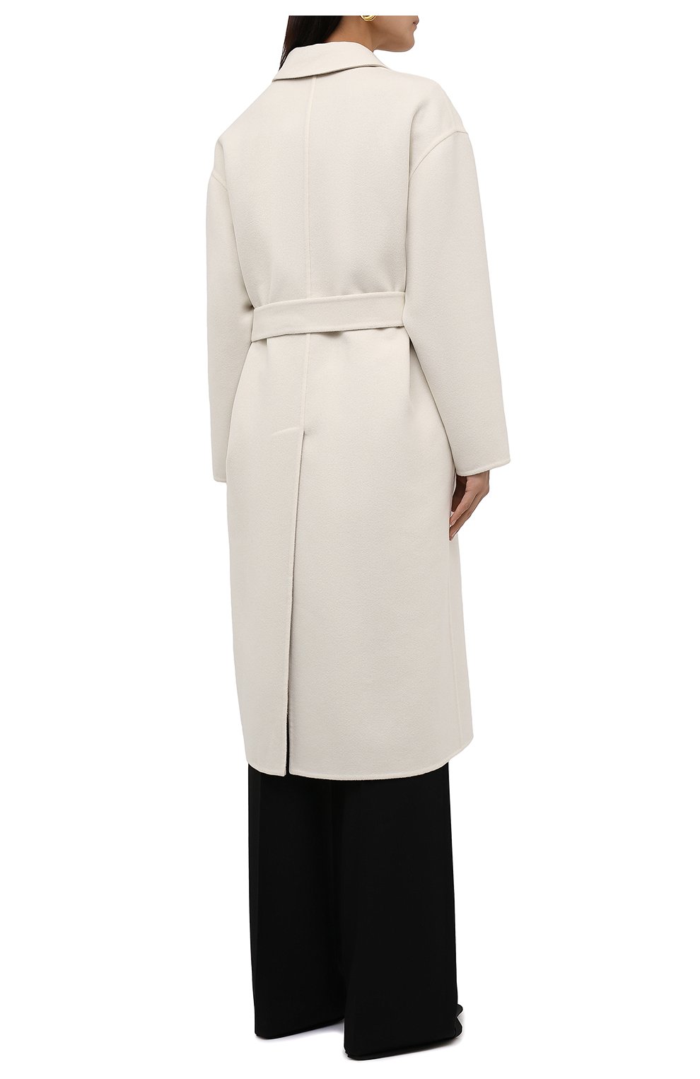 Женское кашемировое пальто BRUNELLO CUCINELLI кремвого цвета, арт. ML4549680P | Фото 4 (Материал внешний: Шерсть, Кашемир; Рукава: Длинные; Длина (верхняя одежда): Длинные; 1-2-бортные: Двубортные; Стили: Кэжуэл)