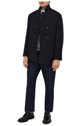Мужской шерстяное пальто BRUNELLO CUCINELLI синего цвета по цене 349000 руб., арт. MQ4217003 | Фото 2 Мужской шерстяное пальто BRUNELLO CUCINELLI синего цвета, арт. MQ4217003 | Фото 2 (Материал внешний: Шерсть; Длина (верхняя одежда): Короткие; Мужское Кросс-КТ: пальто-верхняя одежда; Материал подклада: Купро; Стили: Кэжуэл; Рукава: Длинные)