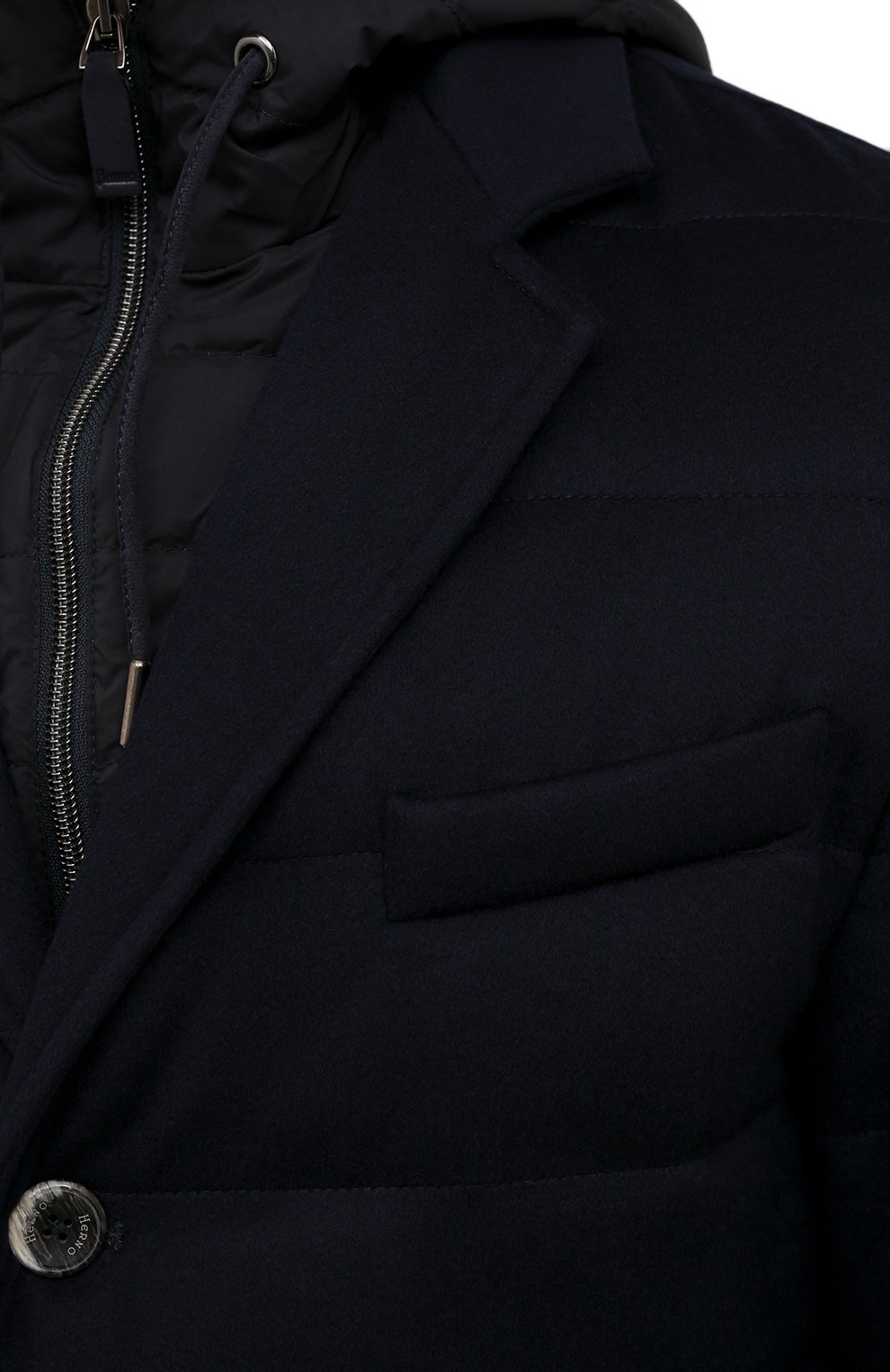 Мужская пуховая куртка HERNO темно-синего цвета, арт. PI075UR/38017 | Фото 5 (Кросс-КТ: Куртка; Материал внешний: Шерсть, Кашемир; Рукава: Длинные; Мужское Кросс-КТ: Куртка-верхняя одежда; Материал подклада: Синтетический материал; Длина (верхняя одежда): Короткие; Материал утеплителя: Пух и перо; Стили: Кэжуэл)