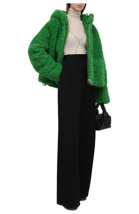 Женская водолазка BOTTEGA VENETA кремвого цвета по цене 79950 руб., арт. 665445/V0Z60 | Фото 2 Женская водолазка BOTTEGA VENETA кремвого цвета, арт. 665445/V0Z60 | Фото 2 (Длина (для топов): Стандартные; Материал внешний: Синтетический материал, Шерсть; Рукава: Длинные; Стили: Кэжуэл; Женское Кросс-КТ: Водолазка-одежда)