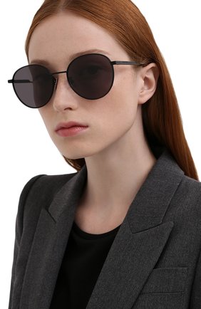 Женские солнцезащитные очки BOTTEGA VENETA черного цвета, арт. BV1042SA 001 | Фото 2 (Тип очков: С/з; Региональные ограничения белый список (Axapta Mercury): RU; Очки форма: Круглые; Оптика Гендер: оптика-женское)
