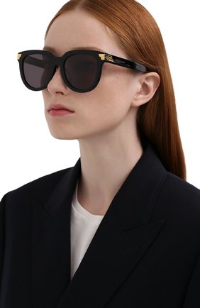 Женские солнцезащитные очки BOTTEGA VENETA черного цвета, арт. BV1104SA 001 | Фото 2 (Тип очков: С/з; Региональные ограничения белый список (Axapta Mercury): RU; Очки форма: Круглые; Оптика Гендер: оптика-женское)