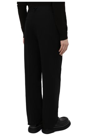 Мужские хлопковые брюки BOTTEGA VENETA черного цвета, арт. 666392/V0KF0 | Фото 4 (Длина (брюки, джинсы): Стандартные; Случай: Повседневный; Материал внешний: Хлопок; Стили: Минимализм)