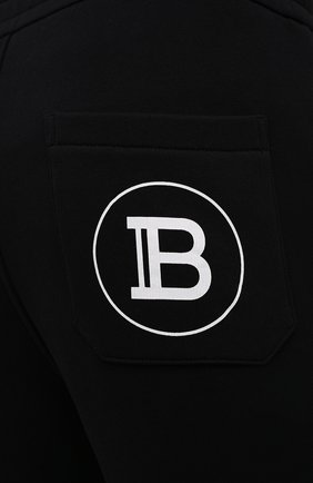 Мужские хлопковые джоггеры BALMAIN черного цвета, арт. WH10B000/B115 | Фото 5 (Длина (брюки, джинсы): Стандартные; Материал внешний: Хлопок; Стили: Спорт-шик; Силуэт М (брюки): Джоггеры)