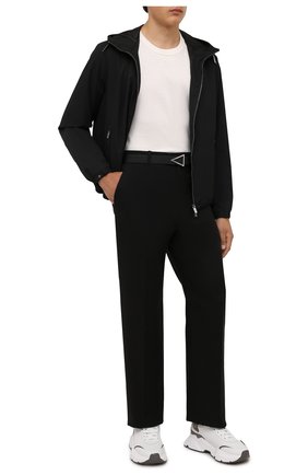 Мужская куртка EMPORIO ARMANI черного цвета по цене 28750 руб., арт. 8N1BQ0/1NZQZ | Фото 2 Мужская куртка EMPORIO ARMANI черного цвета, арт. 8N1BQ0/1NZQZ | Фото 2