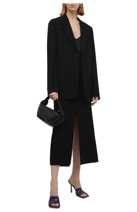 Женские кожаные мюли the stretch BOTTEGA VENETA темно-сиреневого цвета по цене 53950 руб., арт. 610538/VBSF0 | Фото 2 Женские кожаные мюли the stretch BOTTEGA VENETA темно-сиреневого цвета, арт. 610538/VBSF0 | Фото 2 (Материал внутренний: Натуральная кожа; Каблук тип: Шпилька; Каблук высота: Высокий; Подошва: Плоская)
