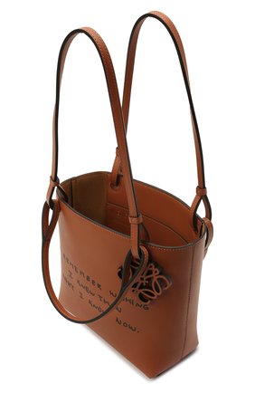 Женский сумка-тоут square LOEWE светло-коричневого цвета, арт. A711T81X02 | Фото 4 (Сумки-технические: Сумки-шопперы; Материал: Натуральная кожа; Размер: small)