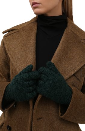 Женские шерстяные перчатки BOTTEGA VENETA темно-зеленого цвета по цене 33950 руб., арт. 670159/V10K0 | Фото 2 Женские шерстяные перчатки BOTTEGA VENETA темно-зеленого цвета, арт. 670159/V10K0 | Фото 2