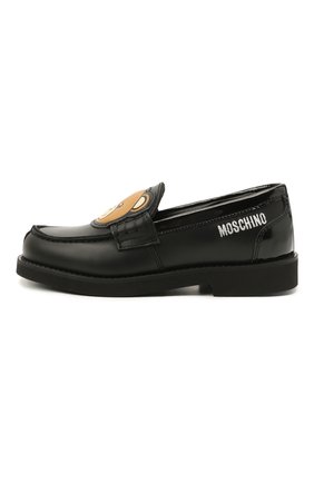 Детские кожаные лоферы MOSCHINO черного цвета по цене 29950 руб., арт. 68933/RUNNER/PIUMA/28-35 | Фото 2 Детские кожаные лоферы MOSCHINO черного цвета, арт. 68933/RUNNER/PIUMA/28-35 | Фото 2 (Материал внутренний: Натуральная кожа; Материал внешний: Кожа; Девочки-школьная форма: Классическая обувь; Региональные ограничения белый список (Axapta Mercury): RU; Длина стельки: 20,2, 21,6, 19,7, 22,3, 19, 18,3, 21, 22,7)