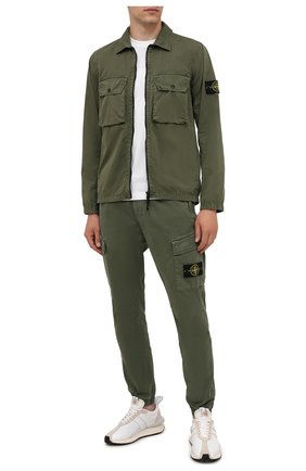 Мужская хлопковая куртка STONE ISLAND хаки цвета по цене 29950 руб., арт. 7515113WN | Фото 2 Мужская хлопковая куртка STONE ISLAND хаки цвета, арт. 7515113WN | Фото 2 (Материал внешний: Хлопок; Рукава: Длинные; Длина (верхняя одежда): Короткие; Кросс-КТ: Куртка, Ветровка; Стили: Кэжуэл)