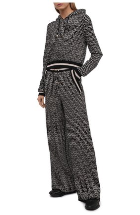 Женские брюки из шерсти и льна BALMAIN черно-белого цвета по цене 115000 руб., арт. WF10B015/K256 | Фото 2 Женские брюки из шерсти и льна BALMAIN черно-белого цвета, арт. WF10B015/K256 | Фото 2