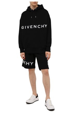 Мужские хлопковые шорты GIVENCHY черного цвета по цене 66650 руб., арт. BM50WC3Y6U | Фото 2 Мужские хлопковые шорты GIVENCHY черного цвета, арт. BM50WC3Y6U | Фото 2
