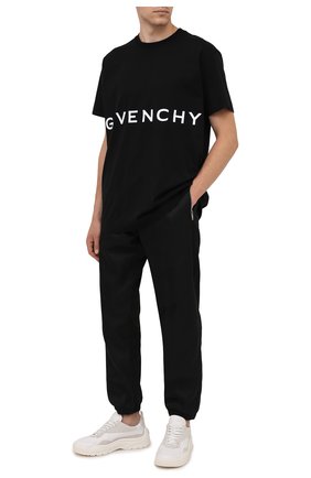 Мужские джоггеры GIVENCHY черного цвета по цене 75600 руб., арт. BM50VZ13P9 | Фото 2 Мужские джоггеры GIVENCHY черного цвета, арт. BM50VZ13P9 | Фото 2