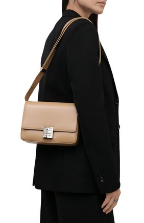 Женская сумка 4g medium GIVENCHY бежевого цвета по цене 129000 руб., арт. BB50HCB15S | Фото 2 Женская сумка 4g medium GIVENCHY бежевого цвета, арт. BB50HCB15S | Фото 2 (Материал: Натуральная кожа; Размер: medium; Сумки-технические: Сумки через плечо; Ремень/цепочка: На ремешке)