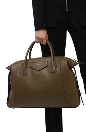 Женская сумка antigona soft medium GIVENCHY хаки цвета по цене 151500 руб., арт. BB50F2B11E | Фото 2 Женская сумка antigona soft medium GIVENCHY хаки цвета, арт. BB50F2B11E | Фото 2 (Материал: Натуральная кожа; Сумки-технические: Сумки top-handle; Размер: medium)