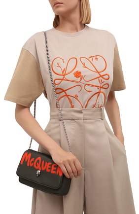 Женская сумка skull small ALEXANDER MCQUEEN хаки цвета по цене 51350 руб., арт. 666120/16XAE | Фото 2 Женская сумка skull small ALEXANDER MCQUEEN хаки цвета, арт. 666120/16XAE | Фото 2