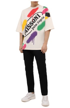 Мужская хлопковая футболка palm angels x missoni PALM ANGELS кремвого цвета по цене 33350 руб., арт. PMAA041F21JER0060310 | Фото 2 Мужская хлопковая футболка palm angels x missoni PALM ANGELS кремвого цвета, арт. PMAA041F21JER0060310 | Фото 2