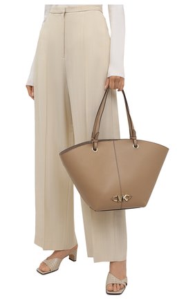 Женский сумка-тоут izzy medium MICHAEL MICHAEL KORS бежевого цвета по цене 26650 руб., арт. 30T1LZYT8L | Фото 2 Женский сумка-тоут izzy medium MICHAEL MICHAEL KORS бежевого цвета, арт. 30T1LZYT8L | Фото 2