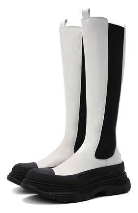 Женские кожаные сапоги ALEXANDER MCQUEEN черно-белого цвета по цене 96950 руб., арт. 666410/WHZ66 | Фото 1 Женские кожаные сапоги ALEXANDER MCQUEEN черно-белого цвета, арт. 666410/WHZ66 | Фото 1 (Материал внутренний: Натуральная кожа; Подошва: Платформа; Каблук высота: Низкий; Высота голенища: Средние; Каблук тип: Устойчивый)