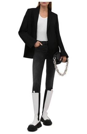 Женские кожаные сапоги ALEXANDER MCQUEEN черно-белого цвета по цене 120000 руб., арт. 666410/WHZ66 | Фото 2 Женские кожаные сапоги ALEXANDER MCQUEEN черно-белого цвета, арт. 666410/WHZ66 | Фото 2 (Материал внутренний: Натуральная кожа; Подошва: Платформа; Каблук высота: Низкий; Высота голенища: Средние; Каблук тип: Устойчивый; Материал внешний: Кожа; Материал утеплителя: Без утеплителя; Длина стельки: 24,7, 25, 26,3, 27,5, 24, 25,3, 27,2; толщина подошвы: 3,5; ширина носка стельки: 8,8)