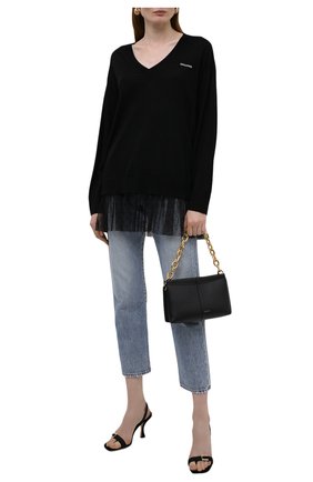 Женский шерстяной пуловер REDVALENTINO черного цвета по цене 33350 руб., арт. WR3KC09L/64N | Фото 2 Женский шерстяной пуловер REDVALENTINO черного цвета, арт. WR3KC09L/64N | Фото 2 (Длина (для топов): Удлиненные; Материал внешний: Шерсть; Рукава: Длинные; Женское Кросс-КТ: Пуловер-одежда; Стили: Романтичный)