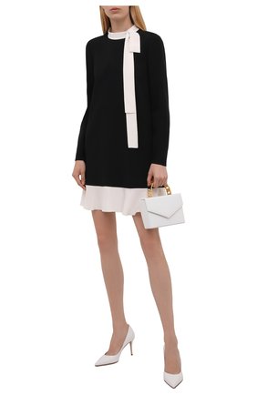 Женское платье REDVALENTINO черно-белого цвета по цене 49950 руб., арт. WR0VACH5/3TG | Фото 2 Женское платье REDVALENTINO черно-белого цвета, арт. WR0VACH5/3TG | Фото 2 (Длина Ж (юбки, платья, шорты): Мини; Рукава: Длинные; Материал внешний: Синтетический материал, Вискоза; Женское Кросс-КТ: Платье-одежда; Стили: Романтичный; Случай: Формальный)