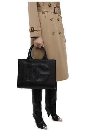 Женский сумка-тоут dg daily small DOLCE & GABBANA черного цвета по цене 126000 руб., арт. BB7023/AQ269 | Фото 2 Женский сумка-тоут dg daily small DOLCE & GABBANA черного цвета, арт. BB7023/AQ269 | Фото 2 (Размер: small; Материал: Натуральная кожа; Сумки-технические: Сумки-шопперы)