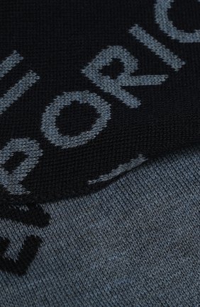 Детский комплект из шапки и шарфа EMPORIO ARMANI синего цвета по цене 17950 руб., арт. 407513/1A765 | Фото 6 Детский комплект из шапки и шарфа EMPORIO ARMANI синего цвета, арт. 407513/1A765 | Фото 6 (Материал: Шерсть)