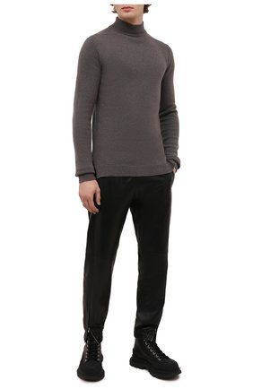 Мужской свитер из кашемира и шерсти RICK OWENS серого цвета по цене 58750 руб., арт. RU02A5683/WSBR | Фото 2 Мужской свитер из кашемира и шерсти RICK OWENS серого цвета, арт. RU02A5683/WSBR | Фото 2