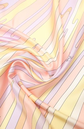 Женский шелковый платок EMILIO PUCCI светло-розового цвета по цене 29900 руб., арт. 1RGB32/1RV32 | Фото 2 Женский шелковый платок EMILIO PUCCI светло-розового цвета, арт. 1RGB32/1RV32 | Фото 2
