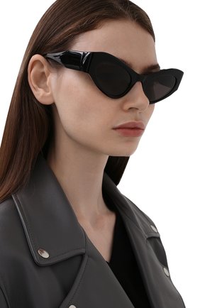 Женские солнцезащитные очки BALENCIAGA черного цвета по цене 29250 руб., арт. 664095/T0001 | Фото 2 Женские солнцезащитные очки BALENCIAGA черного цвета, арт. 664095/T0001 | Фото 2