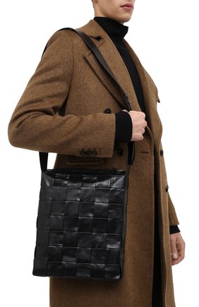 Мужская кожаная сумка cassette BOTTEGA VENETA черного цвета по цене 173000 руб., арт. 651480/VCQ71 | Фото 2 Мужская кожаная сумка cassette BOTTEGA VENETA черного цвета, арт. 651480/VCQ71 | Фото 2