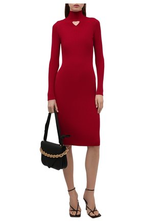 Женское шерстяное платье BOTTEGA VENETA бордового цвета по цене 105500 руб., арт. 664857/V0Z80 | Фото 2 Женское шерстяное платье BOTTEGA VENETA бордового цвета, арт. 664857/V0Z80 | Фото 2 (Длина Ж (юбки, платья, шорты): До колена; Рукава: Длинные; Женское Кросс-КТ: Платье-одежда; Стили: Гламурный; Случай: Повседневный; Кросс-КТ: Трикотаж; Материал внешний: Шерсть)