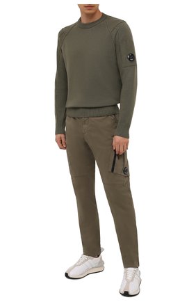 Мужские хлопковые брюки-карго C.P. COMPANY хаки цвета по цене 24650 руб., арт. 11CMPA226A-005529G | Фото 2 Мужские хлопковые брюки-карго C.P. COMPANY хаки цвета, арт. 11CMPA226A-005529G | Фото 2