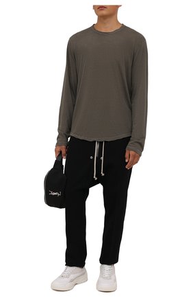 Мужские брюки из хлопка и шерсти RICK OWENS черного цвета по цене 81800 руб., арт. RU02A5392/WCF | Фото 2 Мужские брюки из хлопка и шерсти RICK OWENS черного цвета, арт. RU02A5392/WCF | Фото 2 (Материал внешний: Шерсть, Хлопок; Длина (брюки, джинсы): Стандартные; Случай: Повседневный; Стили: Гранж)