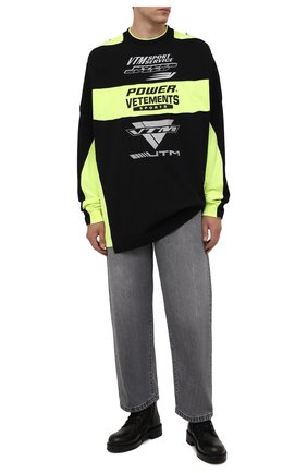 Мужская хлопковый лонгслив VETEMENTS черного цвета по цене 73950 руб., арт. UA52TR870Y 1613/M | Фото 2 Мужская хлопковый лонгслив VETEMENTS черного цвета, арт. UA52TR870Y 1613/M | Фото 2