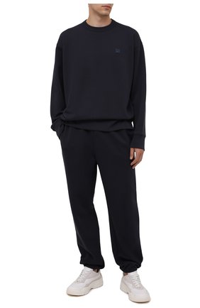 Мужской хлопковый свитшот ACNE STUDIOS темно-синего цвета по цене 21800 руб., арт. CI0072/M | Фото 2 Мужской хлопковый свитшот ACNE STUDIOS темно-синего цвета, арт. CI0072/M | Фото 2