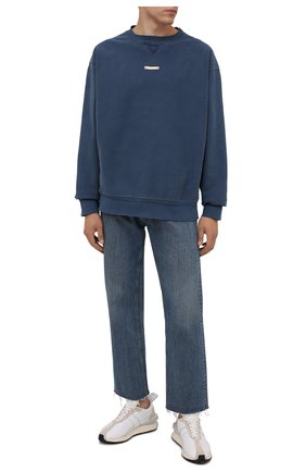 Мужской хлопковый свитшот MAISON MARGIELA синего цвета по цене 59600 руб., арт. S50GU0178/S25520 | Фото 2 Мужской хлопковый свитшот MAISON MARGIELA синего цвета, арт. S50GU0178/S25520 | Фото 2 (Материал внешний: Хлопок; Мужское Кросс-КТ: свитшот-одежда; Принт: Без принта; Стили: Минимализм; Длина (для топов): Стандартные; Рукава: Длинные)
