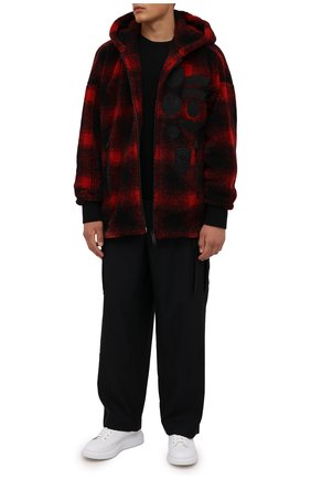 Мужской толстовка DSQUARED2 красного цвета по цене 96450 руб., арт. S74HG0110/S25519 | Фото 2 Мужской толстовка DSQUARED2 красного цвета, арт. S74HG0110/S25519 | Фото 2 (Длина (для топов): Удлиненные; Материал внешний: Синтетический материал; Рукава: Длинные; Мужское Кросс-КТ: Толстовка-одежда; Стили: Гранж)