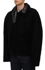 Мужская дубленка VETEMENTS черного цвета, арт. UA52JA950BL 2408/M | Фото 3 (Рукава: Длинные; Материал внешний: Натуральный мех; Стили: Гранж; Длина (верхняя одежда): Короткие)