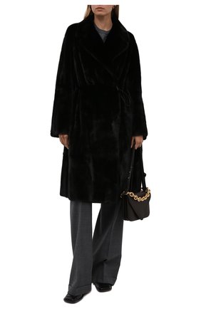 Женская шуба из меха норки VALENTINO черного цвета по цене 2135000 руб., арт. WF3FAN361AF | Фото 2 Женская шуба из меха норки VALENTINO черного цвета, арт. WF3FAN361AF | Фото 2 (Длина (верхняя одежда): До колена; Рукава: Длинные; Женское Кросс-КТ: Мех; Стили: Кэжуэл; Материал внешний: Натуральный мех)