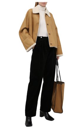 Женская дубленка LOEWE бежевого цвета по цене 360500 руб., арт. S359Y19L17 | Фото 2 Женская дубленка LOEWE бежевого цвета, арт. S359Y19L17 | Фото 2