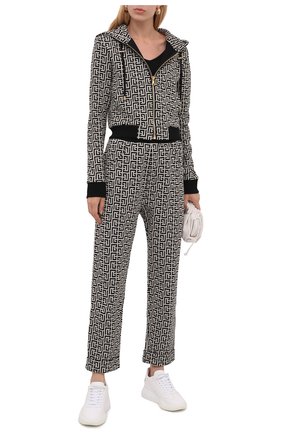 Женский хлопковый кардиган BALMAIN черно-белого цвета по цене 115000 руб., арт. WF1JX000/J193 | Фото 2 Женский хлопковый кардиган BALMAIN черно-белого цвета, арт. WF1JX000/J193 | Фото 2