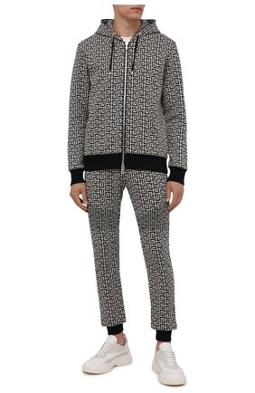 Мужской хлопковая толстовка BALMAIN кремвого цвета по цене 127500 руб., арт. WH1JX000/J289 | Фото 2 Мужской хлопковая толстовка BALMAIN кремвого цвета, арт. WH1JX000/J289 | Фото 2