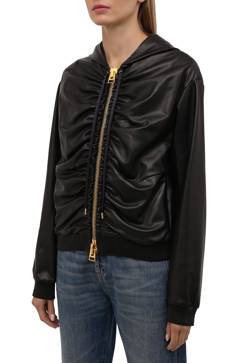 Женская кожаная куртка TOM FORD черного цвета, арт. CSL682-LEX228 | Фото 3 (Кросс-КТ: Куртка; Рукава: Длинные; Стили: Гламурный; Материал внешний: Натуральная кожа; Женское Кросс-КТ: Замша и кожа; Длина (верхняя одежда): Короткие; Материал подклада: Шелк)