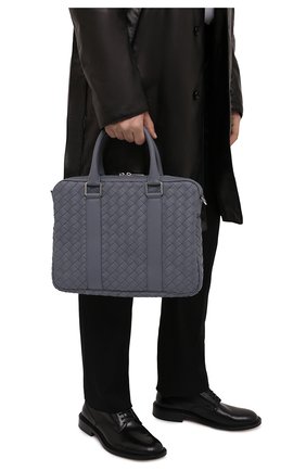 Мужская кожаная сумка для ноутбука BOTTEGA VENETA серого цвета по цене 239500 руб., арт. 651580/V0E51 | Фото 2 Мужская кожаная сумка для ноутбука BOTTEGA VENETA серого цвета, арт. 651580/V0E51 | Фото 2