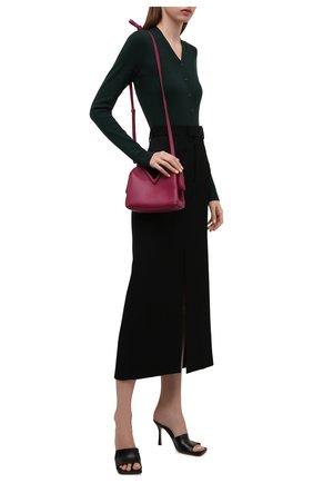 Женская сумка point small BOTTEGA VENETA фуксия цвета по цене 158000 руб., арт. 658476/VCP40 | Фото 3 Женская сумка point small BOTTEGA VENETA фуксия цвета, арт. 658476/VCP40 | Фото 3 (Сумки-технические: Сумки top-handle; Материал: Натуральная кожа; Ремень/цепочка: На ремешке; Размер: small)