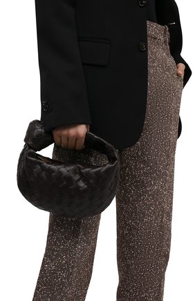 Женская сумка jodie mini BOTTEGA VENETA темно-коричневого цвета по цене 156500 руб., арт. 651876/VCPP5 | Фото 2 Женская сумка jodie mini BOTTEGA VENETA темно-коричневого цвета, арт. 651876/VCPP5 | Фото 2 (Материал: Натуральная кожа; Размер: mini; Сумки-технические: Сумки top-handle; Женское Кросс-КТ: Вечерняя сумка)