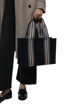 Женский сумка-шопер suitcase stripe LORO PIANA темно-синего цвета по цене 153500 руб., арт. FAL3818 | Фото 2 Женский сумка-шопер suitcase stripe LORO PIANA темно-синего цвета, арт. FAL3818 | Фото 2