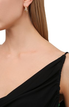Женские серьги BOTTEGA VENETA золотого цвета по цене 0 руб., арт. 665860/VB0B6 | Фото 2 Женские серьги BOTTEGA VENETA золотого цвета, арт. 665860/VB0B6 | Фото 2 (Материал: Серебро)